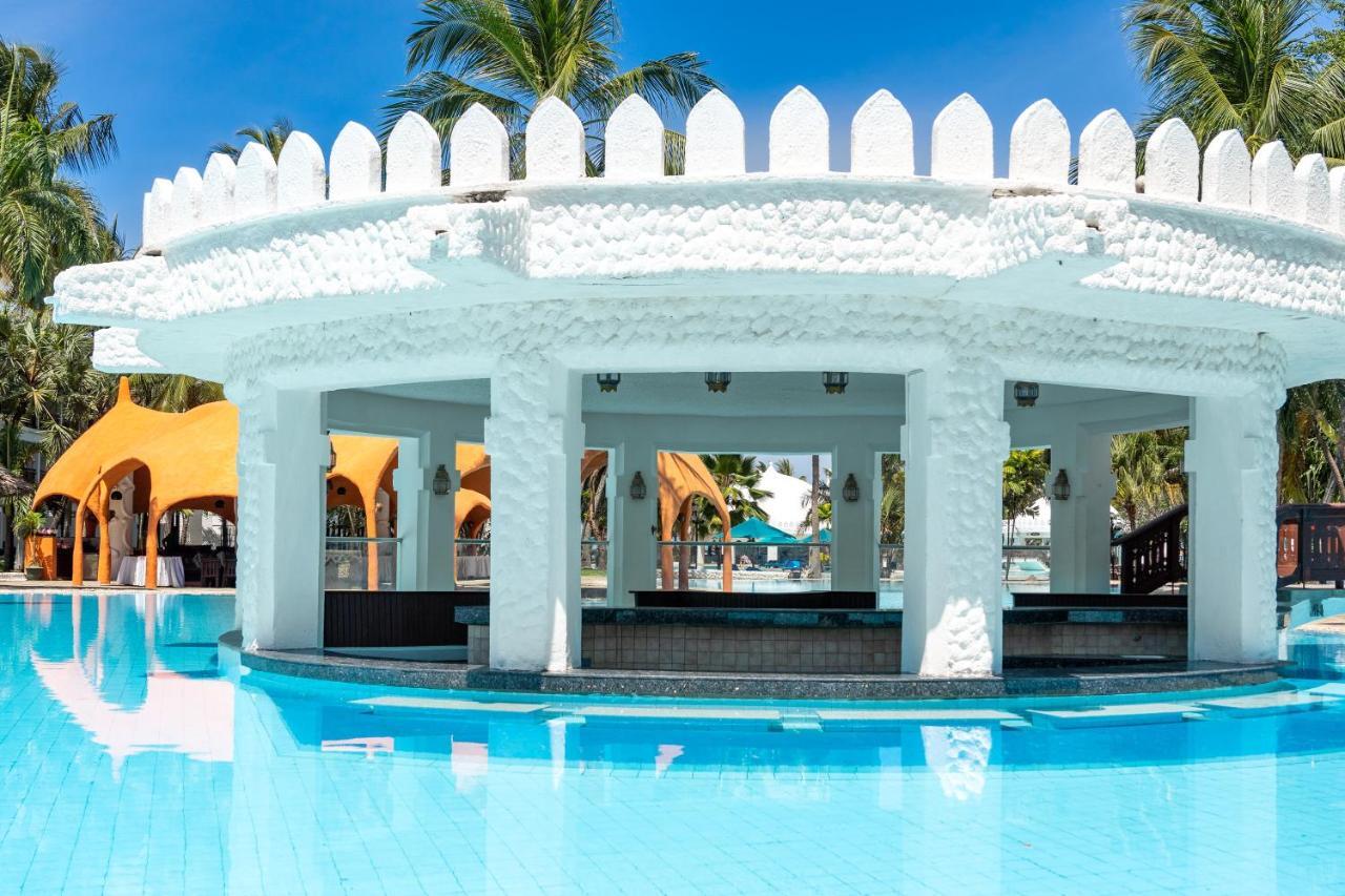 Southern Palms Beach Resort Diani Beach Bagian luar foto