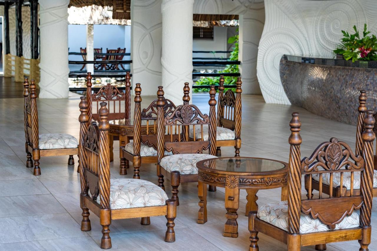 Southern Palms Beach Resort Diani Beach Bagian luar foto