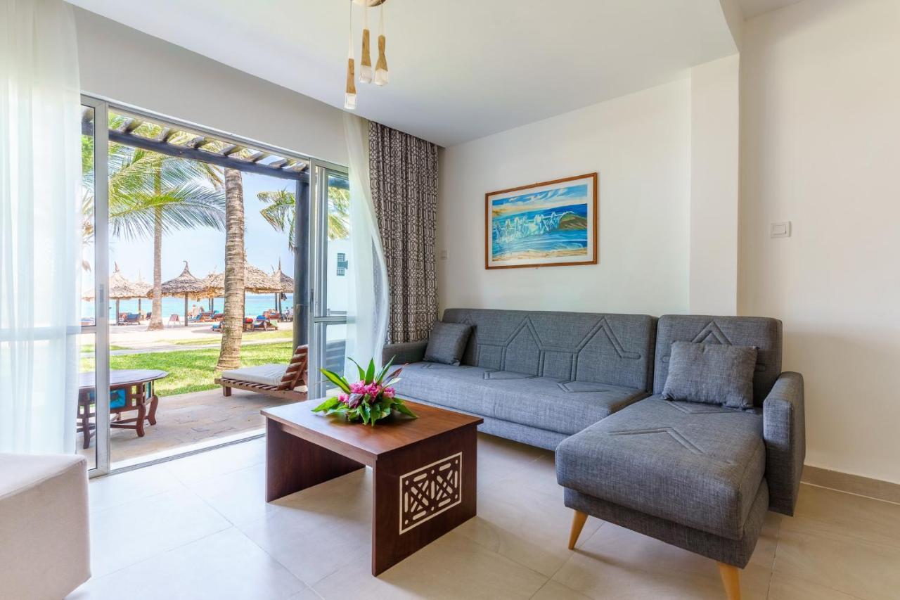 Southern Palms Beach Resort Diani Beach Bagian luar foto